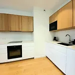 River Side Apartman